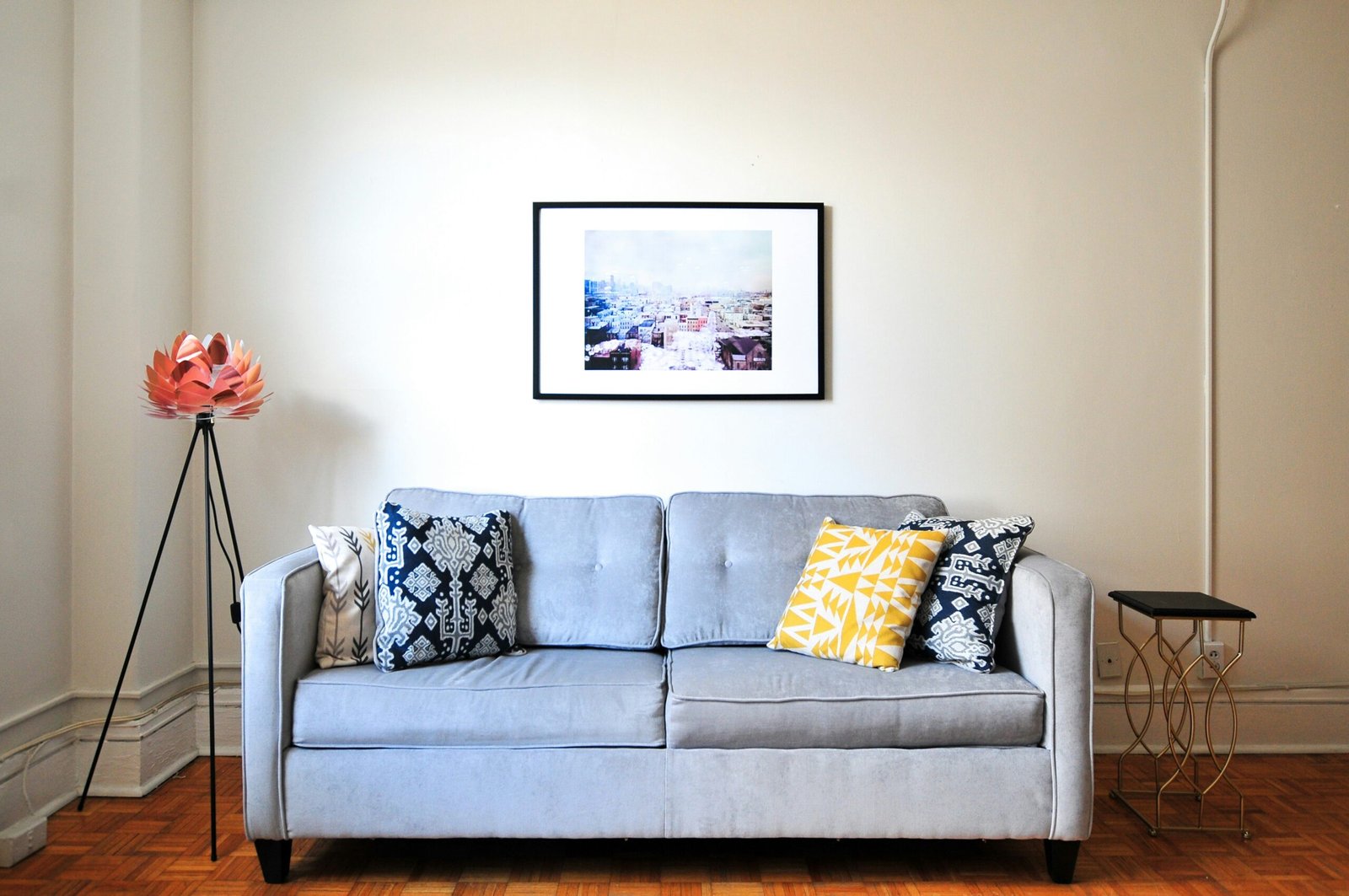 Living Room Layouts: Finding the Perfect Arrangement for Your Home